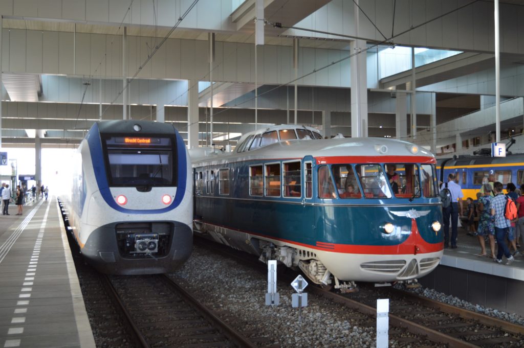 Langs Nederlandse spoorlijnen