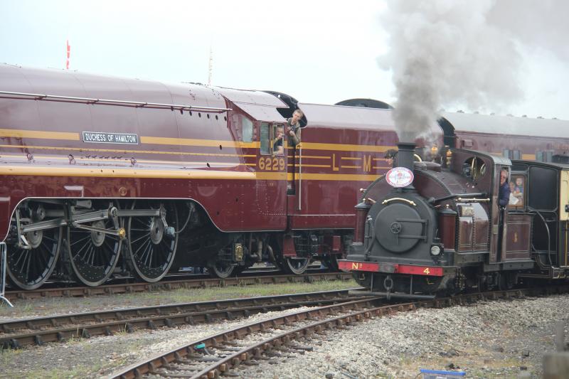Spoor en tram in het midden van Engeland