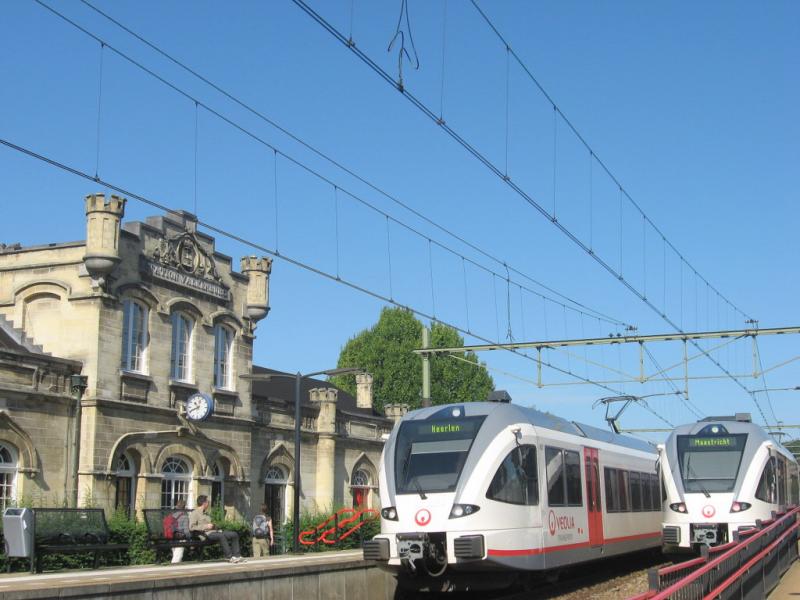 Spoortijden en Stations