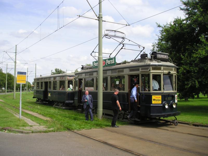Blauwe en Gele op hun 54e sterfdag