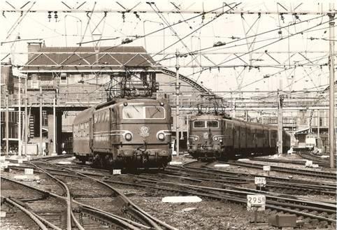 Alles is verdwenen of veranderd – Een reis door Nederland in zwart wit