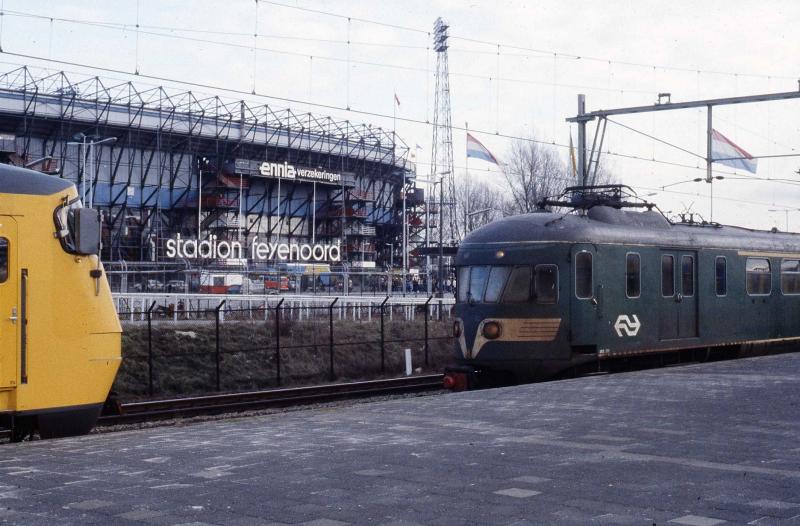 Railfotografie in REO (voor niet ingewijden:Rotterdam en omstreken) 1970 – 2010