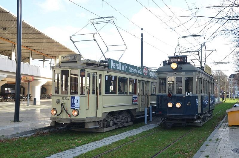 Oliebollenrit: trammend door de hofstad
